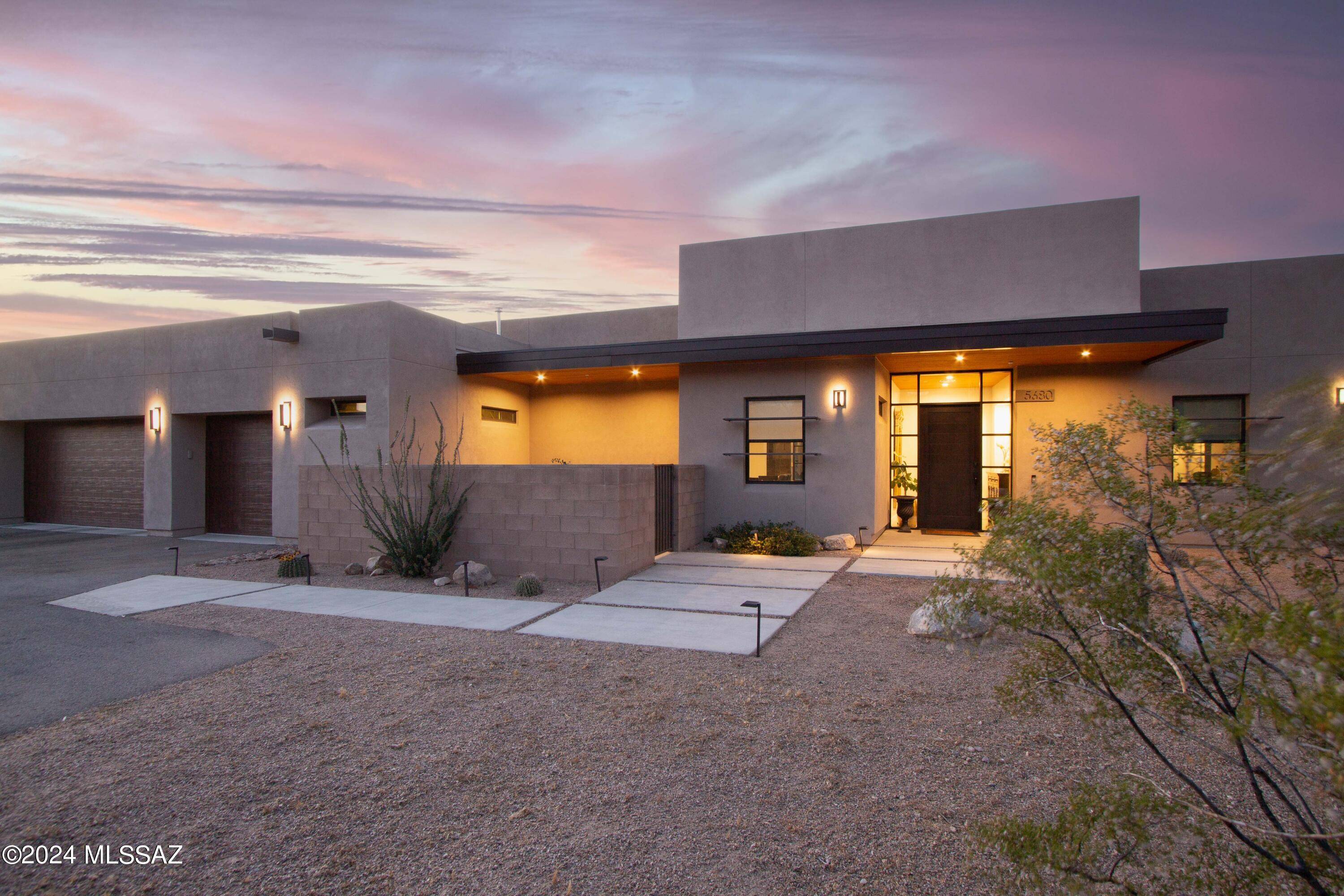 5680 W Setting Sun Place, Tucson, AZ 85743