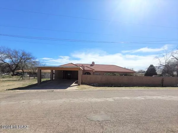 Rio Rico, AZ 85648,969 Circulo Golondrina