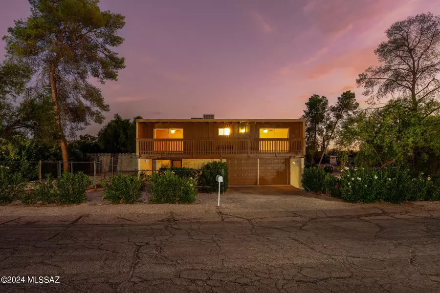 8702 E Lancaster Road, Tucson, AZ 85715