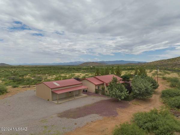 6673 Gleeson Road, Tombstone, AZ 85638