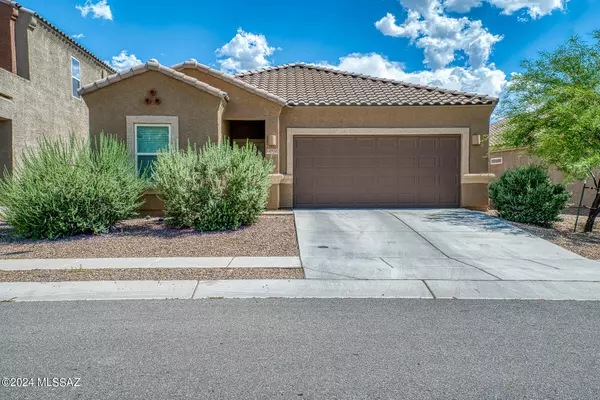 12072 E Domnitch, Vail, AZ 85641