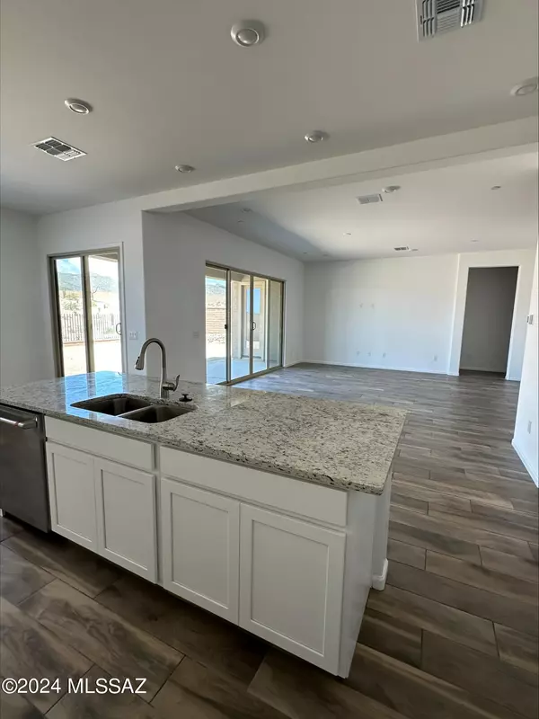 Marana, AZ 85658,6610 W Antler Bend Place