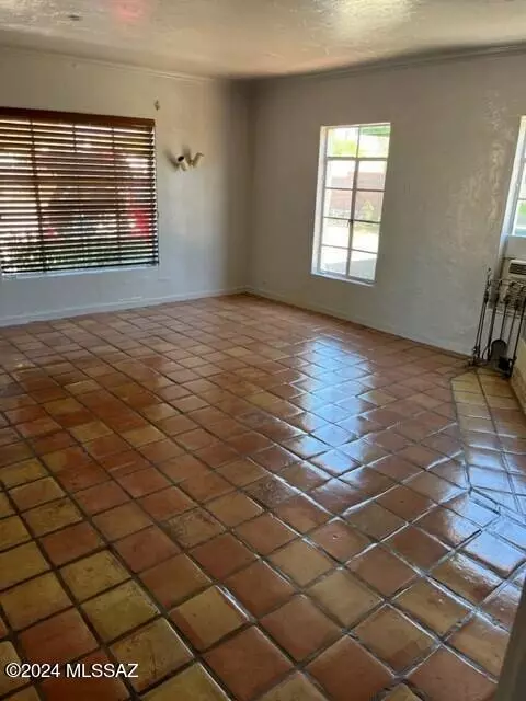 Tucson, AZ 85712,4138 E Desert Place