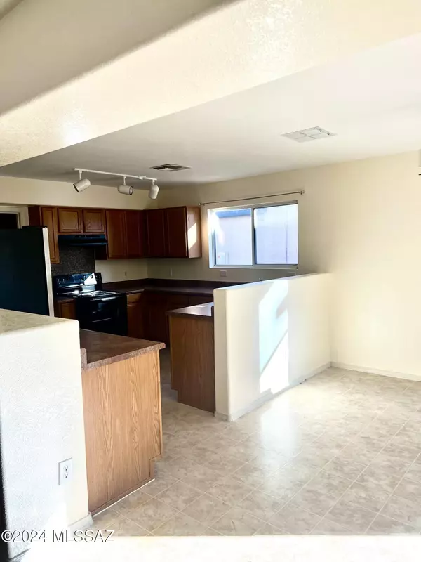 Sahuarita, AZ 85629,18752 S Via Santa Bonita