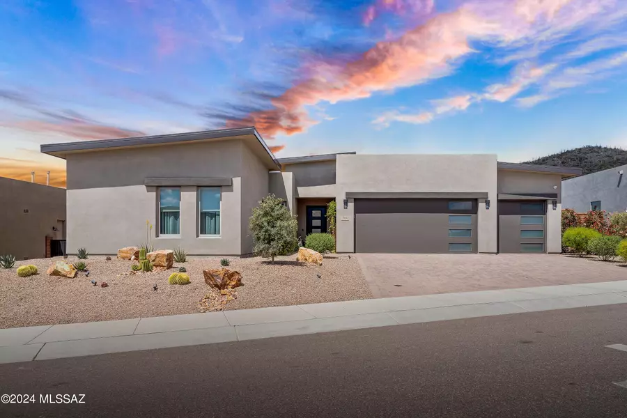 7042 W Patina Drive, Marana, AZ 85658