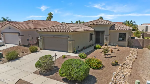 237 E Placita Del Petalo, Green Valley, AZ 85614