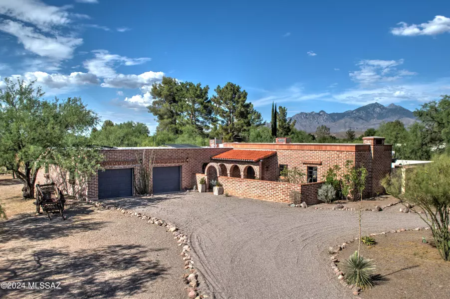 27 Circulo De Prado, Tubac, AZ 85646