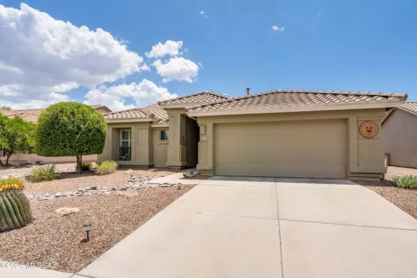 1780 E Redstart Road, Green Valley, AZ 85614