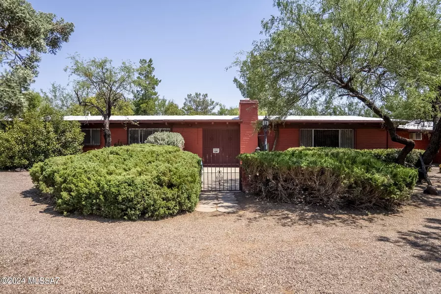 4740 W Arivaca Road, Amado, AZ 85645