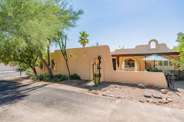 636 W Yaqui Drive, Tucson, AZ 85704