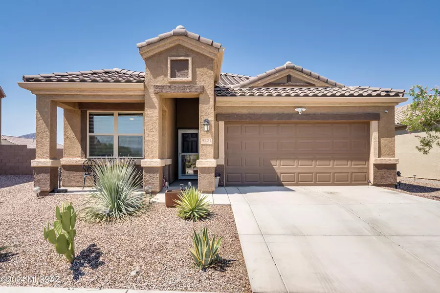 9221 W Creosote Rain Drive, Marana, AZ 85653