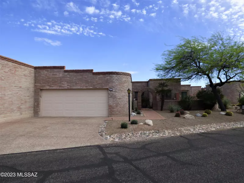 5300 N Montezuma Trail, Tucson, AZ 85750