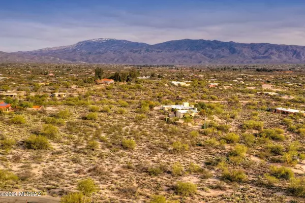 3010 N Deer Track Road, Tucson, AZ 85749