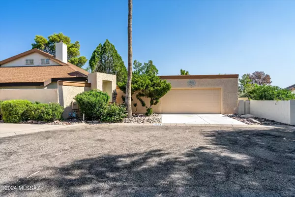 2834 W Medlar Place, Tucson, AZ 85745