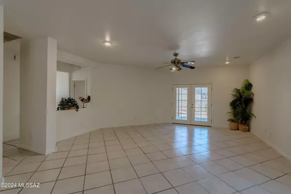 Tucson, AZ 85743,10079 N Mill Crossing Way