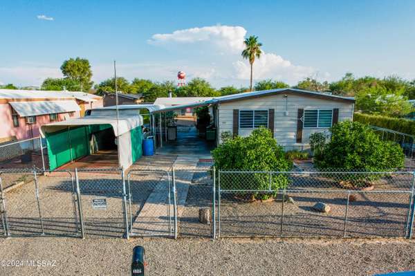 1326 E Ginter Road,  Tucson,  AZ 85706