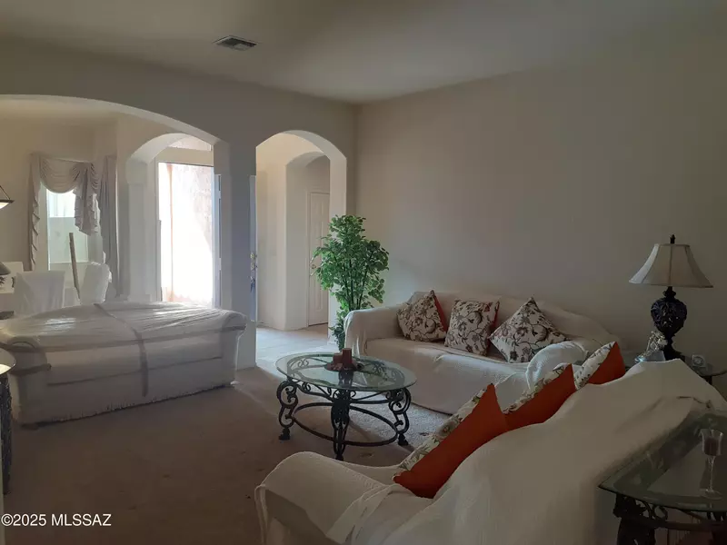 407 Via Capri, Rio Rico, AZ 85648