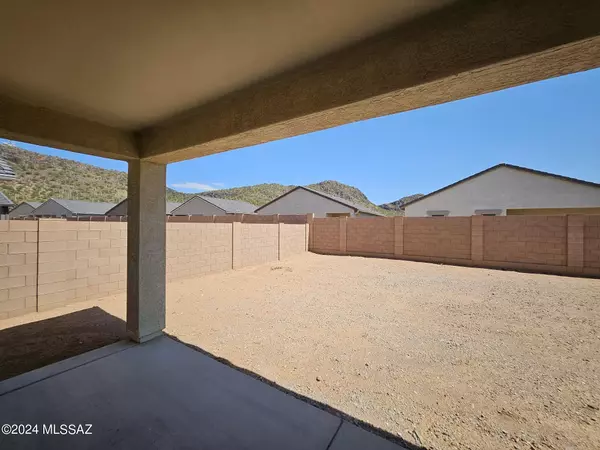 Marana, AZ 85653,9892 N Black Dalea Drive