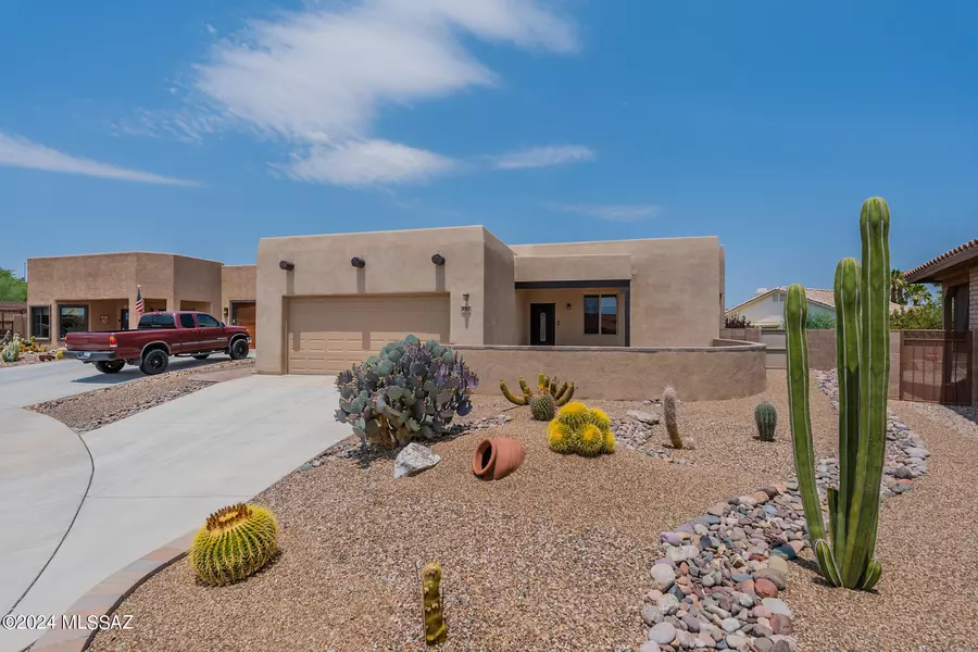 151 E Calle Pulsera, Green Valley, AZ 85614