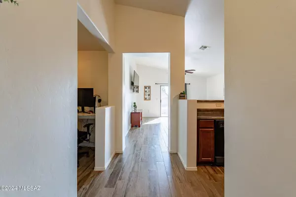 Marana, AZ 85658,14387 N Arrowpoint Ash Avenue