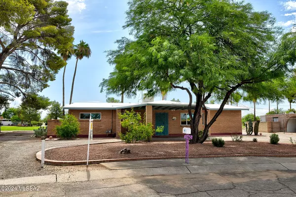 Tucson, AZ 85711,250 N Cloverland Avenue