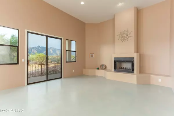 555 E Agave Drive, Tucson, AZ 85704