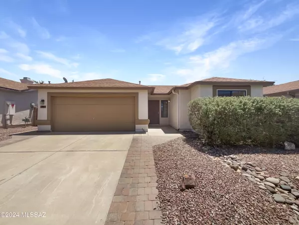 8534 N Winchester Creek Drive, Tucson, AZ 85742