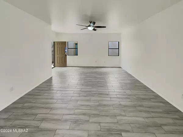 Sahuarita, AZ 85629,398 E Camino Rancho Seco