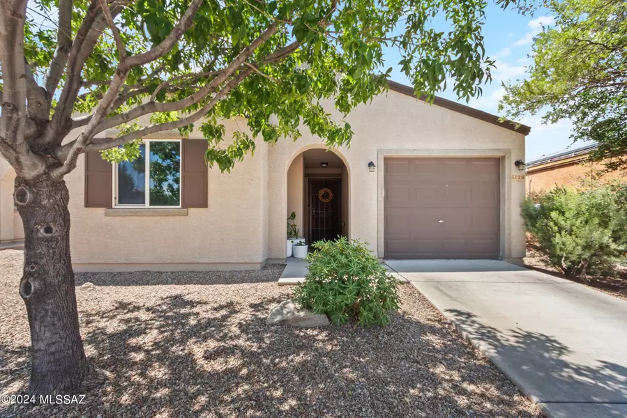 5128 E Desert Straw Lane, Tucson, AZ 85756