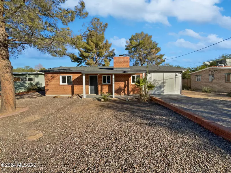 5751 E Bellevue Street, Tucson, AZ 85712