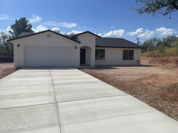 945 Epun Court, Rio Rico, AZ 85648