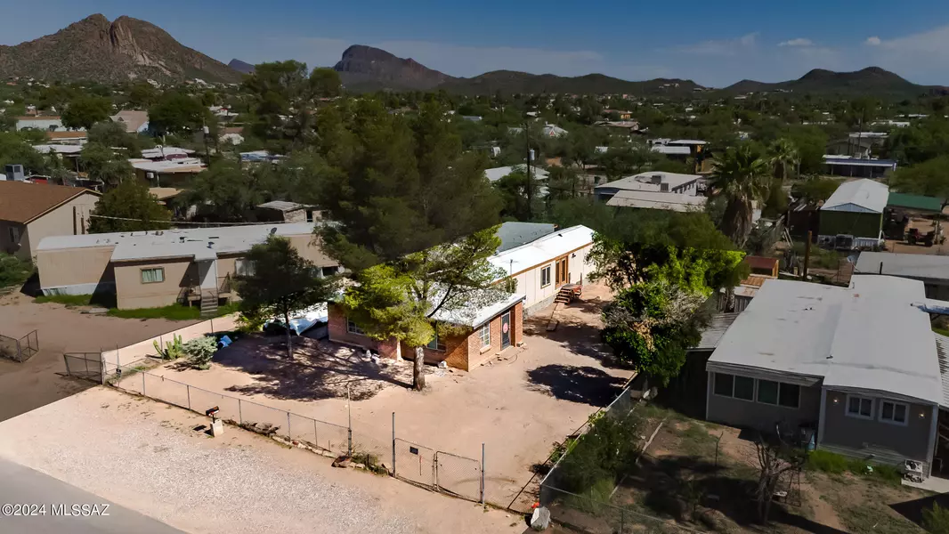 2602 W Roadrunner Road, Tucson, AZ 85746