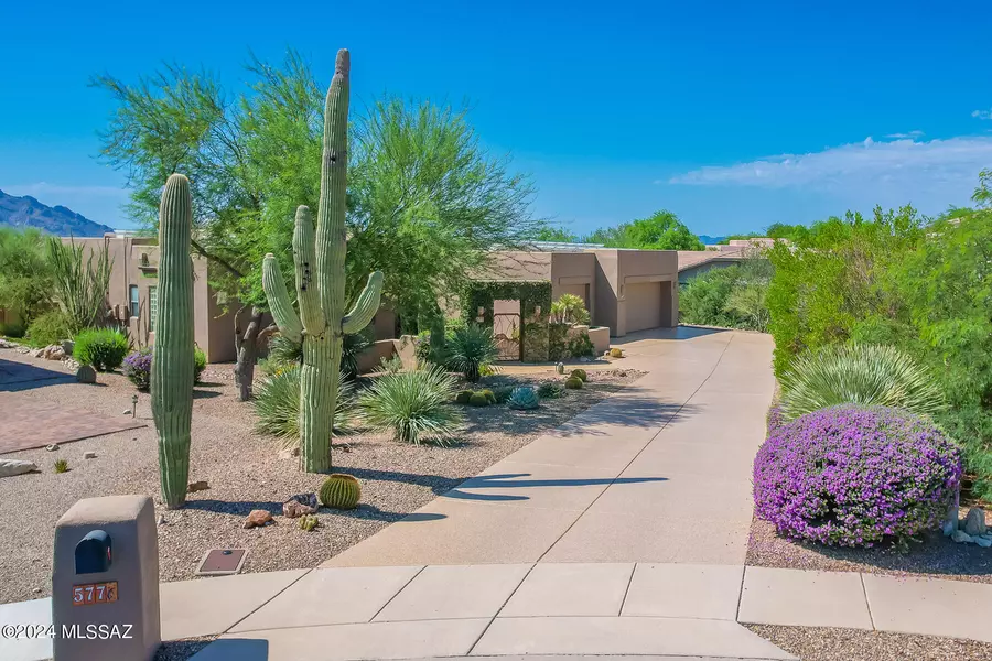 577 W Quiet Springs Drive, Oro Valley, AZ 85755