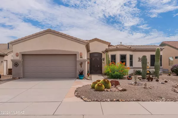 82 N Crocodile Rock Drive, Green Valley, AZ 85614