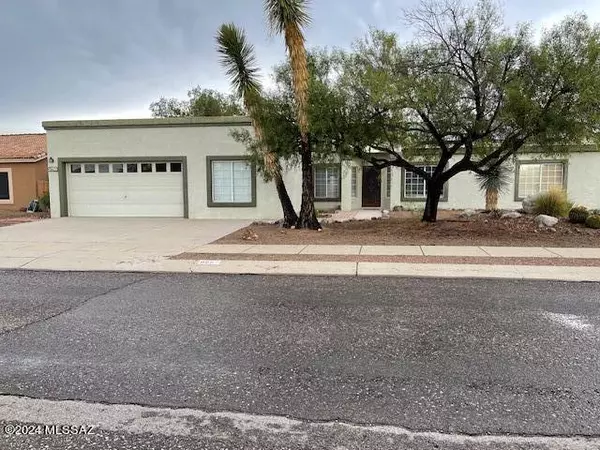 8657 E Getsinger Lane, Tucson, AZ 85747