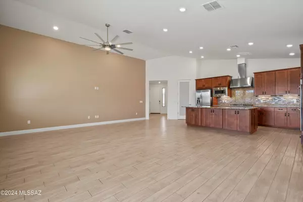 Marana, AZ 85658,6777 W Red Hawk Place