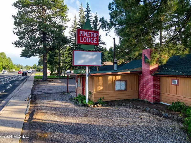 593 E White Mountain Boulevard, Pinetop, AZ 85935