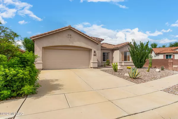 7904 W Wandering Spring Way, Tucson, AZ 85743