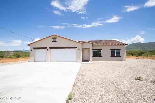 117 Escocia Court, Rio Rico, AZ 85648