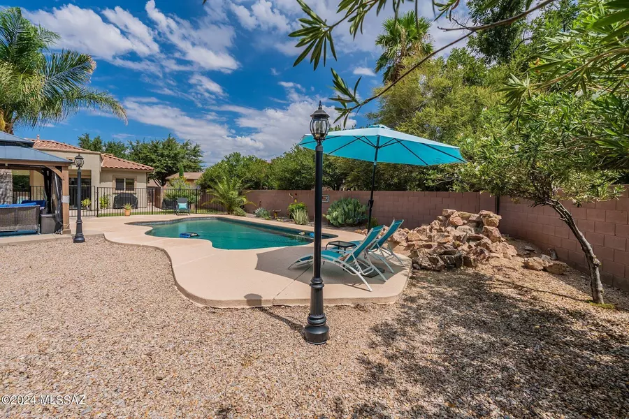 874 E Deer Spring Canyon Place, Sahuarita, AZ 85629