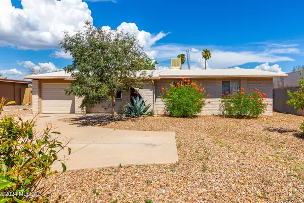 6230 N Shannon Road, Tucson, AZ 85741