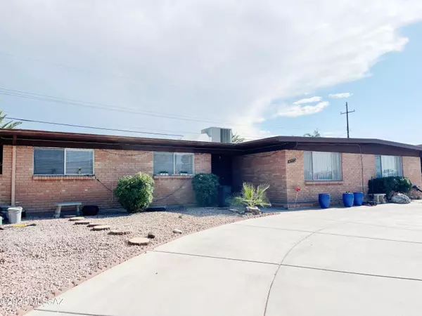 8772 E Colette Street,  Tucson,  AZ 85710