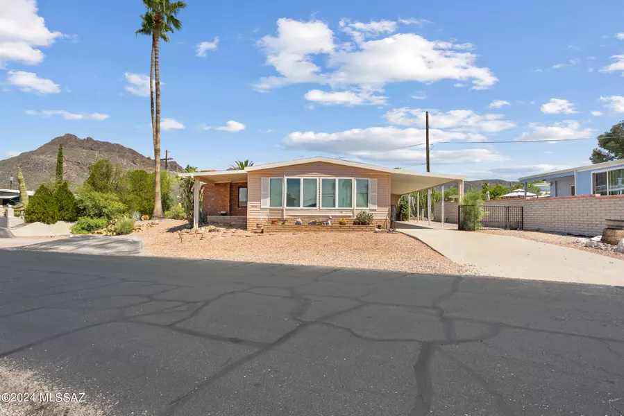 6016 W Flying M Street, Tucson, AZ 85713