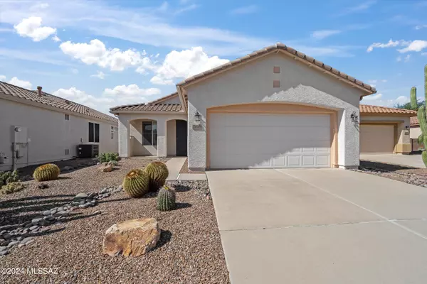 7606 W Summer Scene Drive, Tucson, AZ 85743