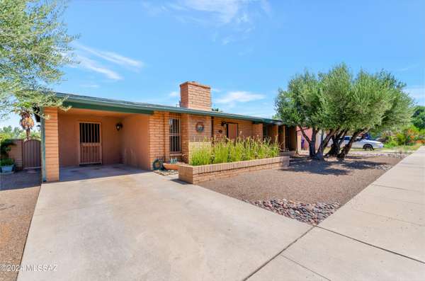 8333 E Camarillo Drive,  Tucson,  AZ 85730