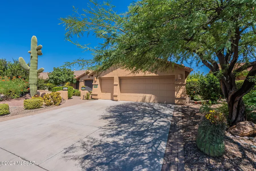 1925 E Orchid Lane, Green Valley, AZ 85614