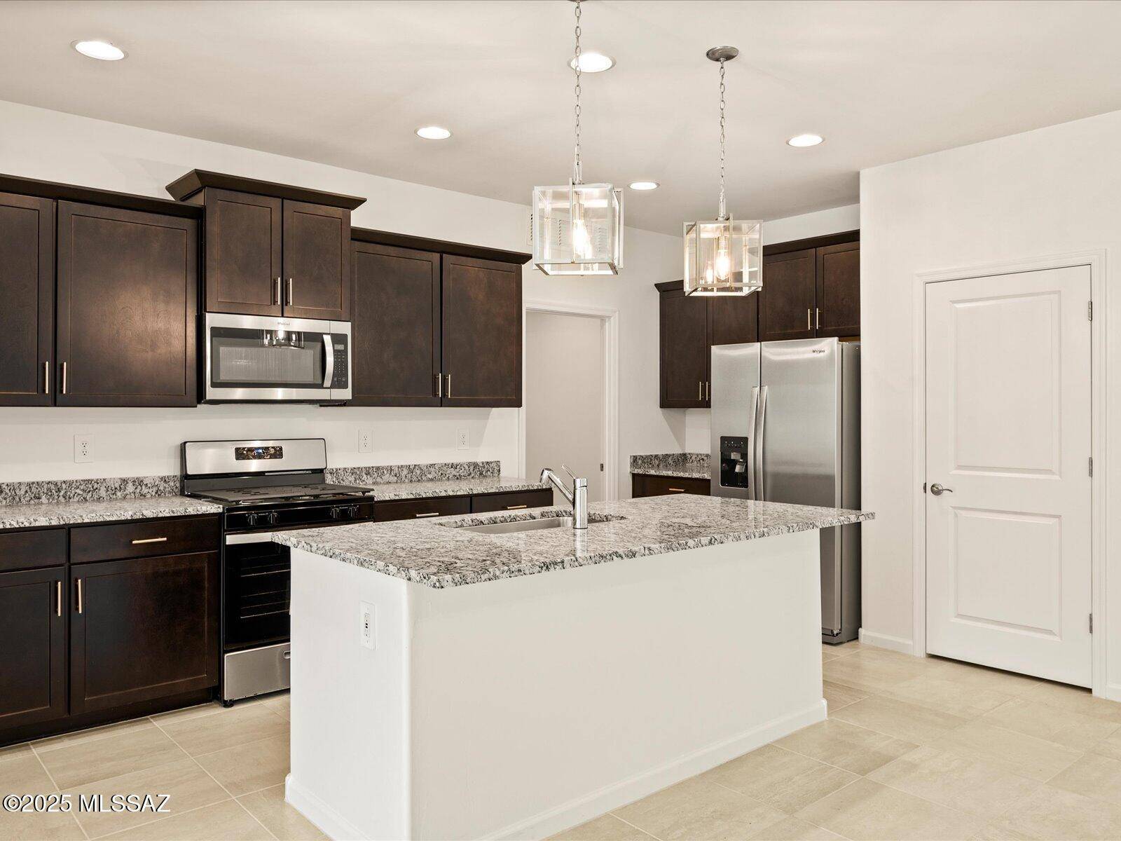 7021 W Jadewood Lane, Tucson, AZ 85757