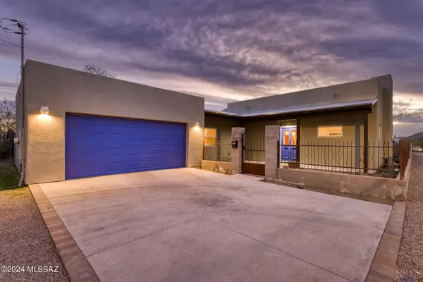 1102 S Russell Avenue, Tucson, AZ 85701