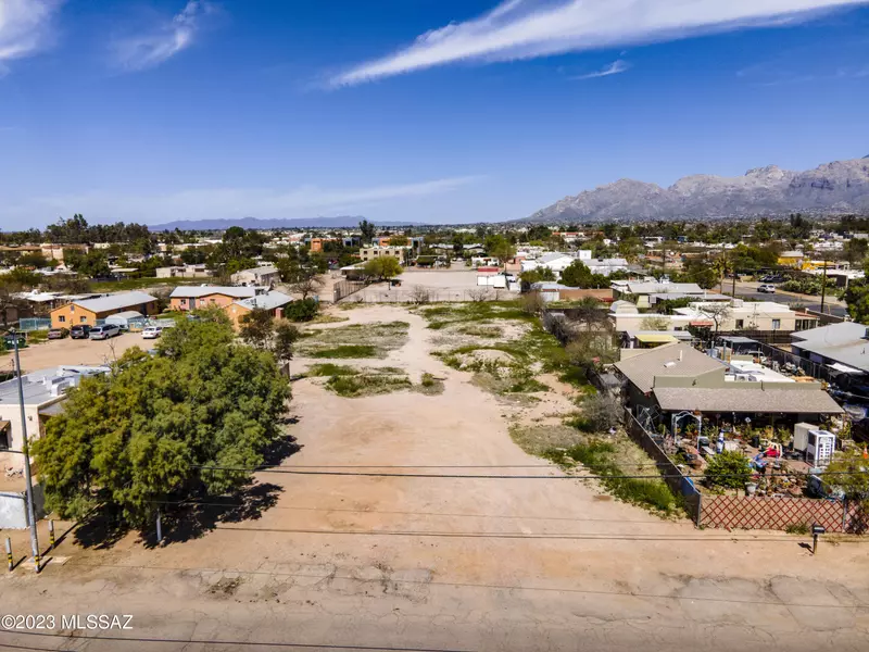 355 E Navajo Road #A, Tucson, AZ 85705