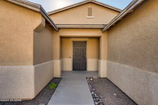 Tucson, AZ 85756,6880 S Martlet Drive